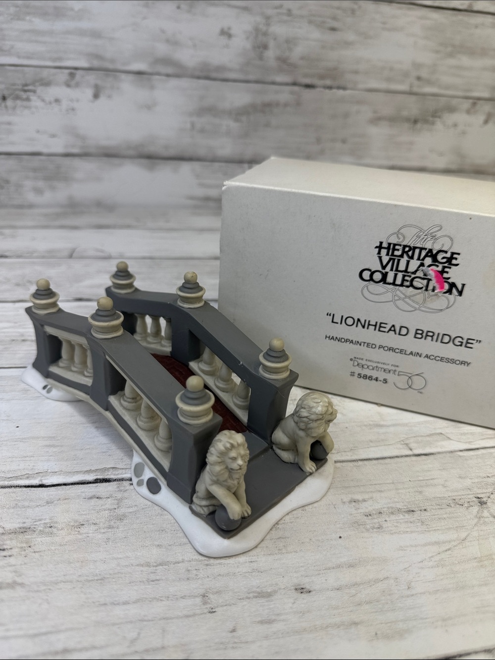Department 56 Heritage Village Lionhead Bridge #5864-5 Porcelain Accessory box